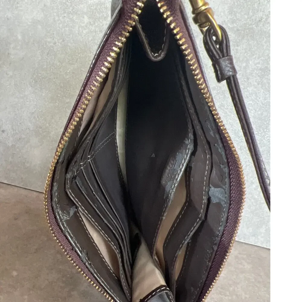 Coach vintage turnlock wristlet brown leather & brass wallet minimalist designer